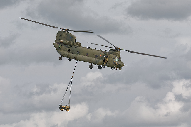 Chinook withunderslung quadbike