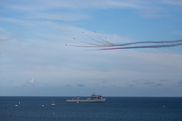 Red Arrows break over RFA Argus