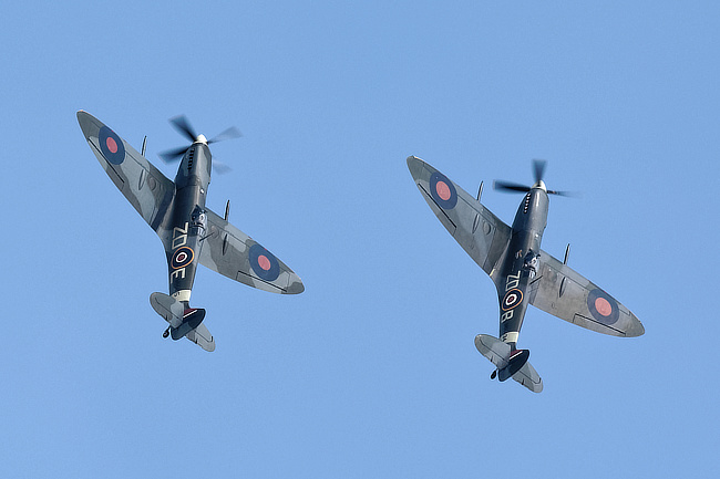Spitfires MH434 and MH415