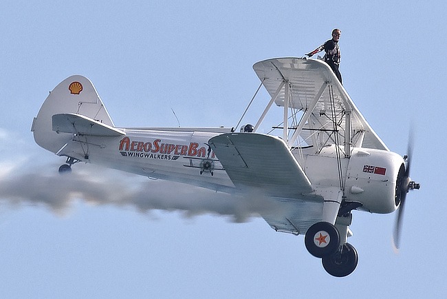 Wingwalker Kirsten Pobjoy